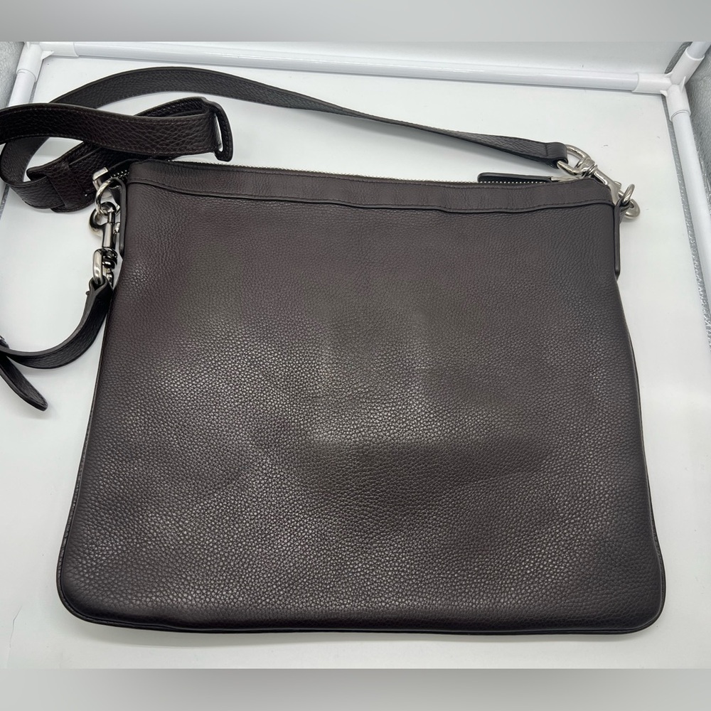 GUCCI Men's 233329 Dark Brown Pebbled Leather Adjustable Messenger Crossbody Bag - Picture 10 of 17